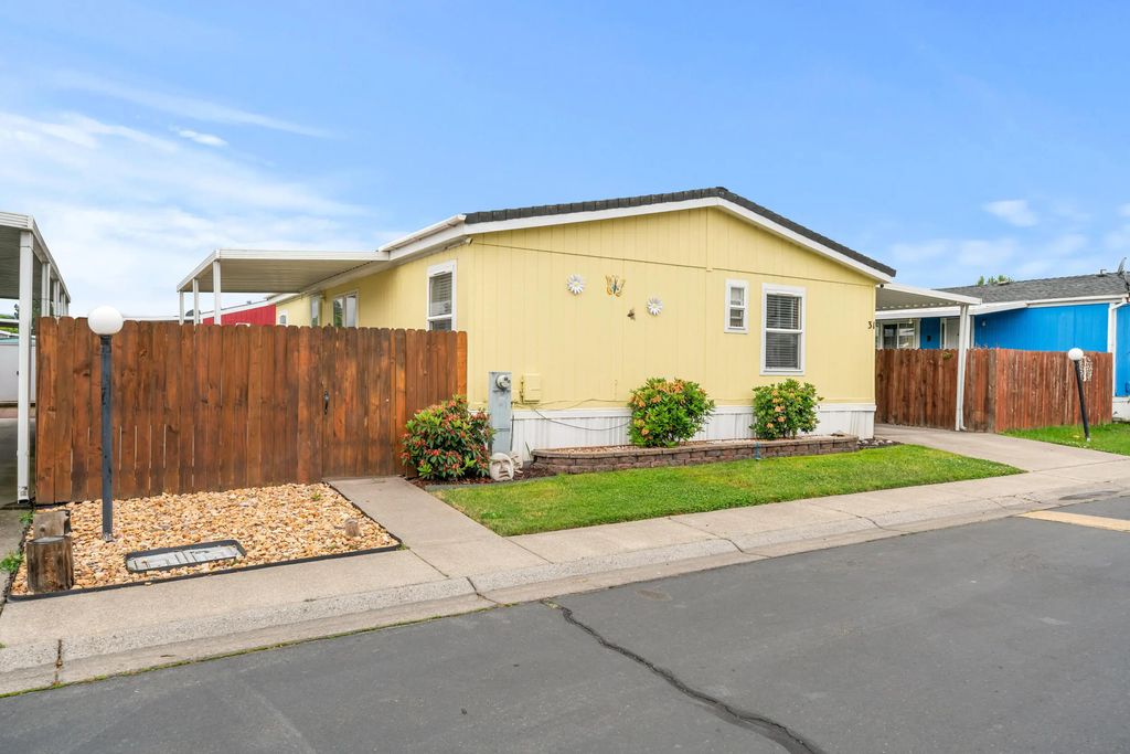 1570 S Peach Street Spc 31, Medford