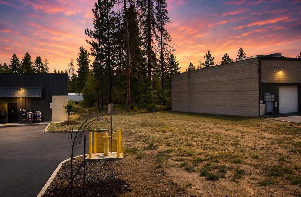 52612 Highway 97, La Pine