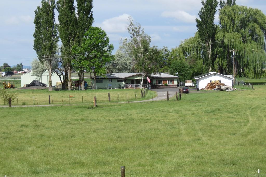 5820 Highway 39, Klamath Falls