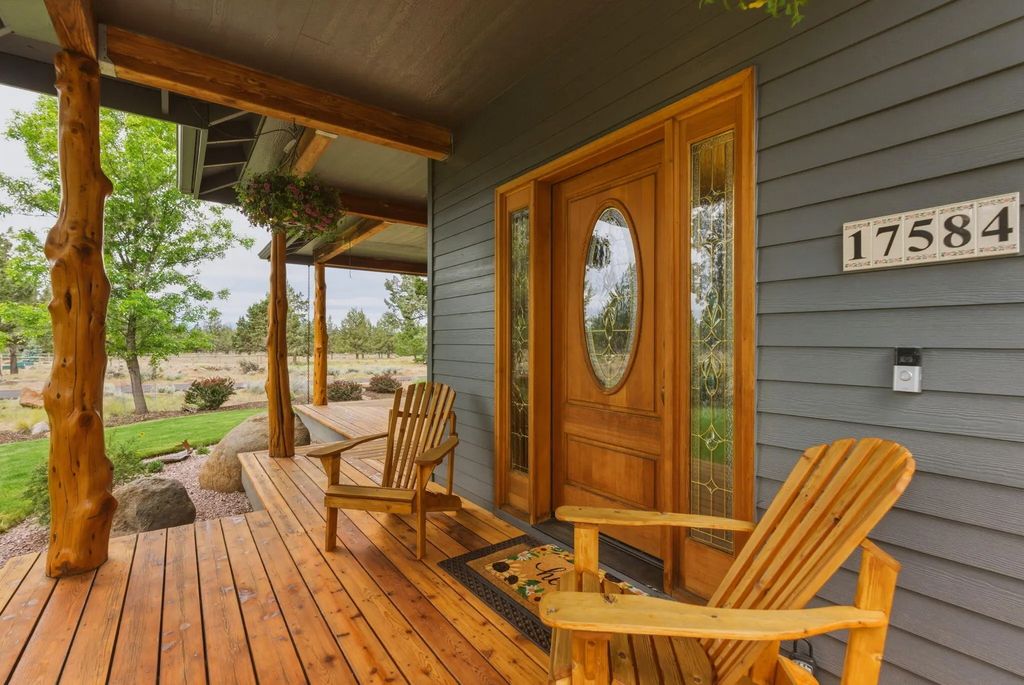 17584 Mountain View Road, Sisters