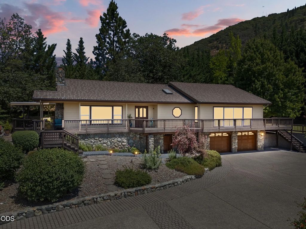 1438 Ne Sherman Lane, Grants Pass