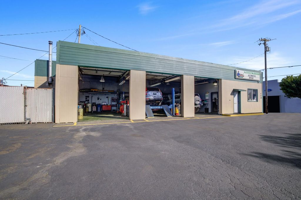 409 Main Avenue, Tillamook
