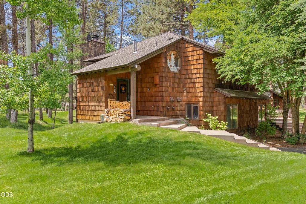 57241 Mashie Lane 53, Sunriver
