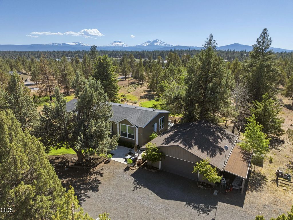 69592 Lake Drive, Sisters