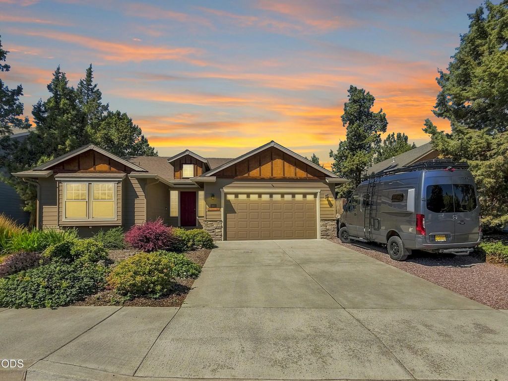 2021 Sw 41st Street, Redmond