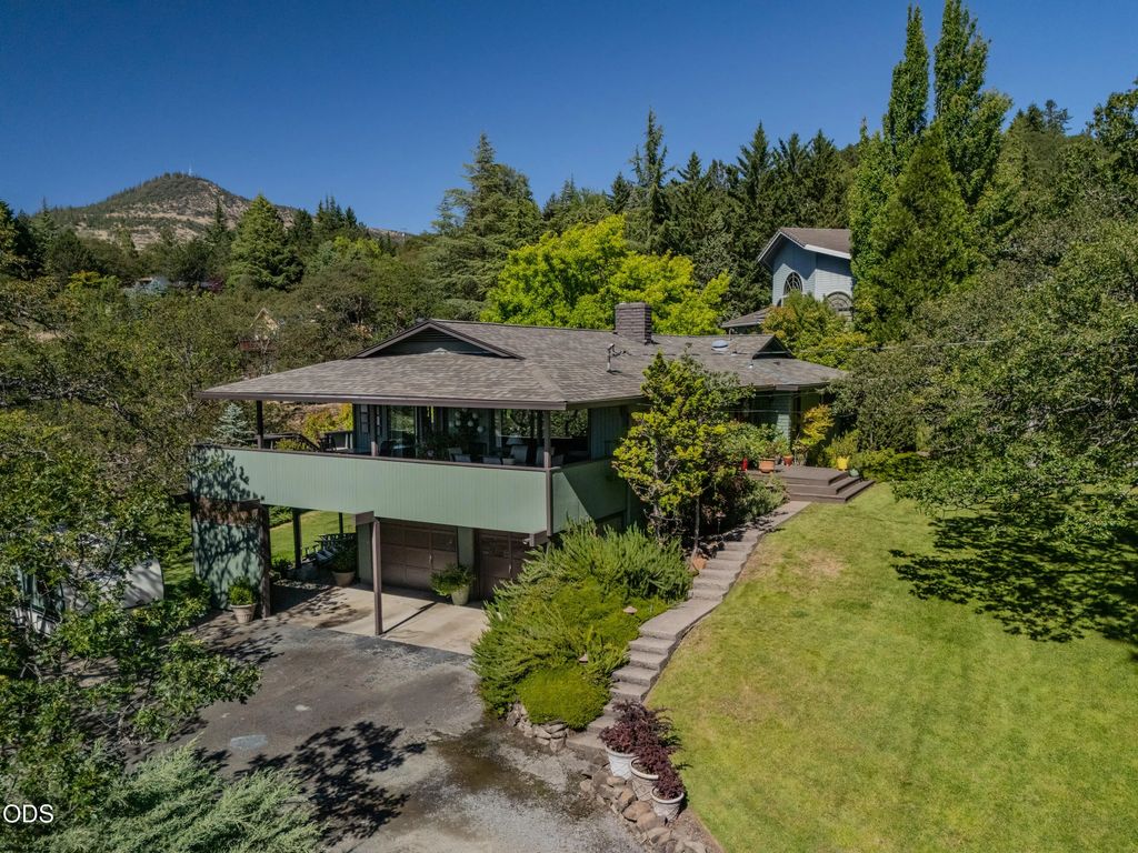 132 High Oak Drive, Medford