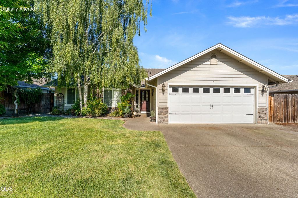 1662 Nunnwood Lane, Grants Pass
