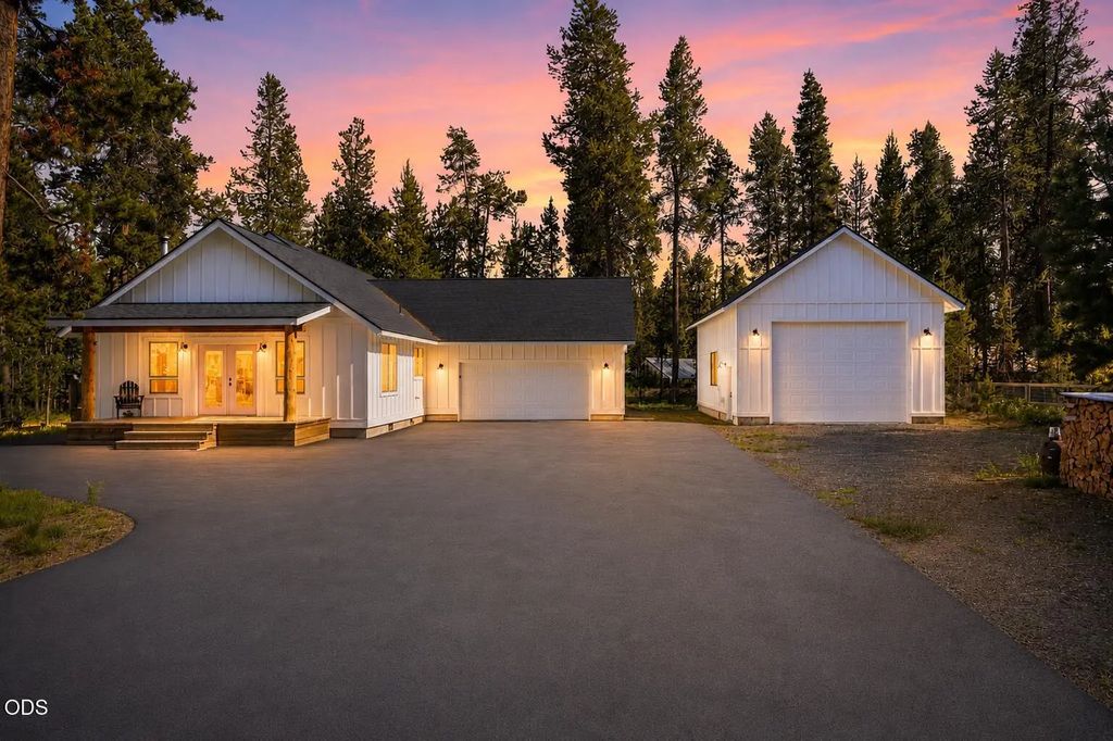 17349 Harlequin Drive, Bend