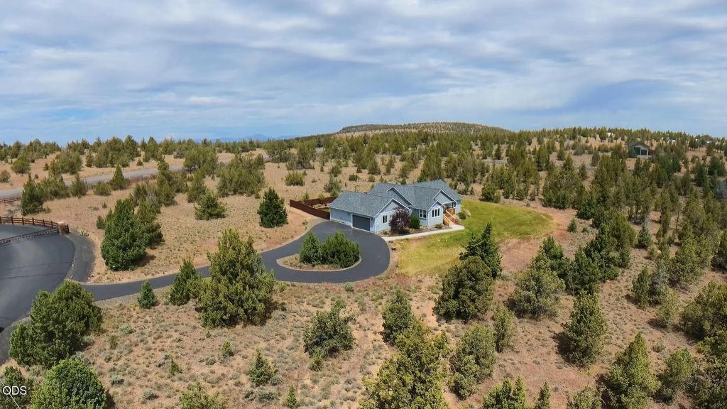 1305 Se Texas Circle, Prineville
