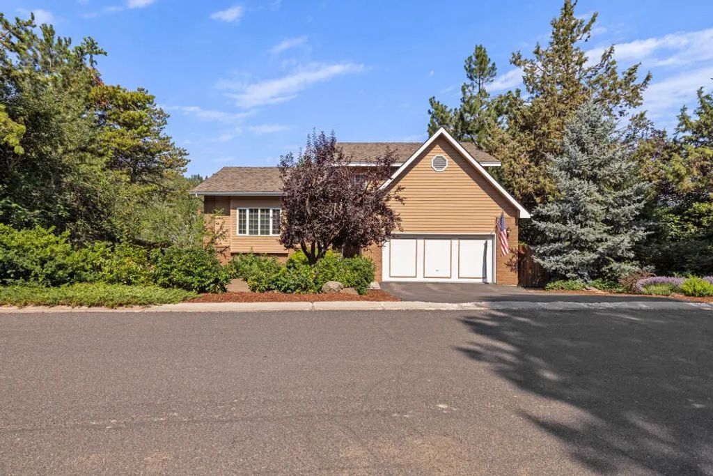 1250 Wild Plum Drive, Klamath Falls