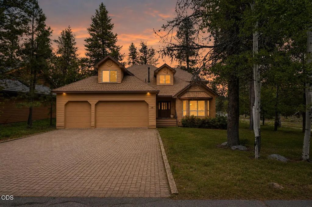 18004 Tan Oak Lane, Sunriver