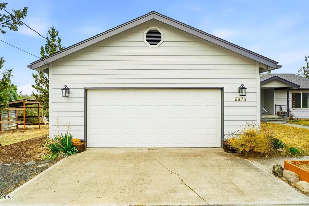6678 Se Davis Loop, Prineville