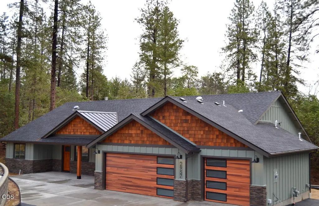 2643 Sylvan Drive, Grants Pass