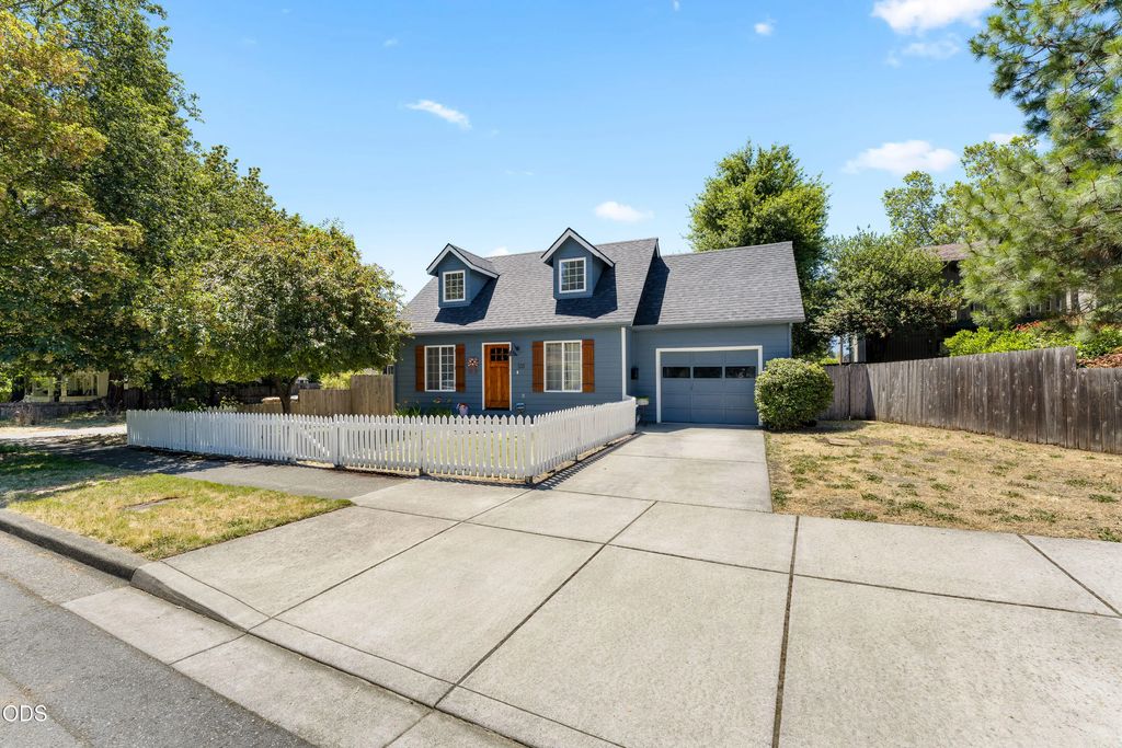 533 Nw D Street, Grants Pass