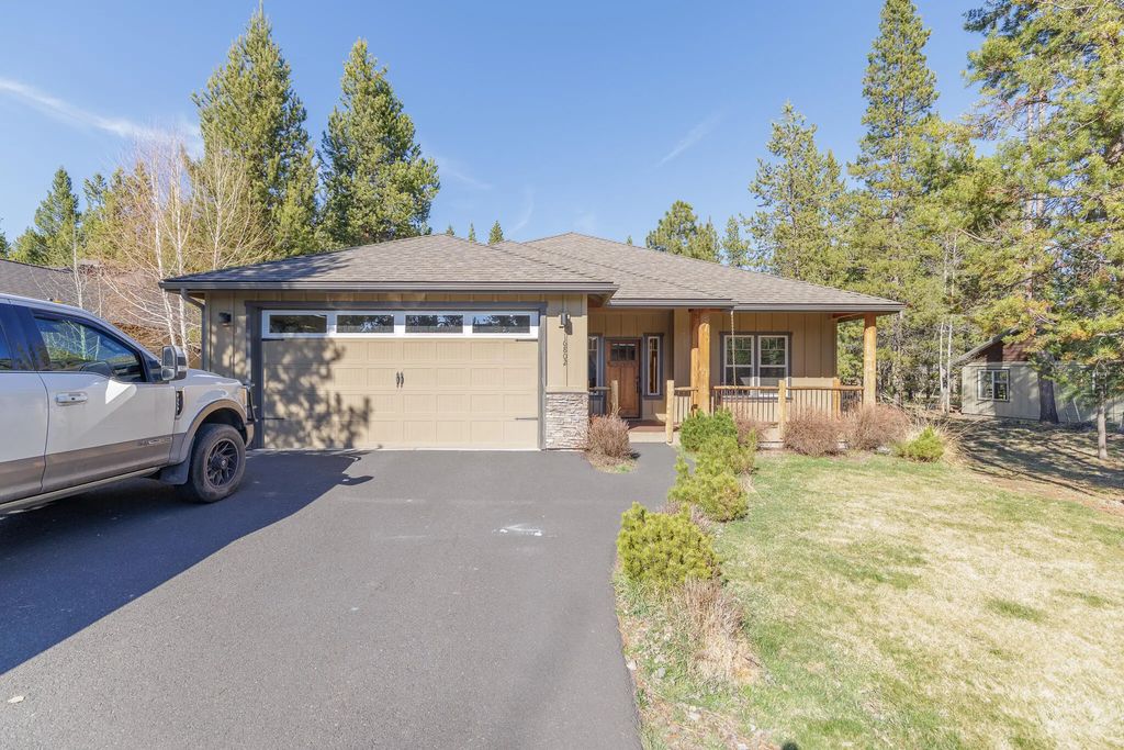 16802 Pony Express Way, Bend