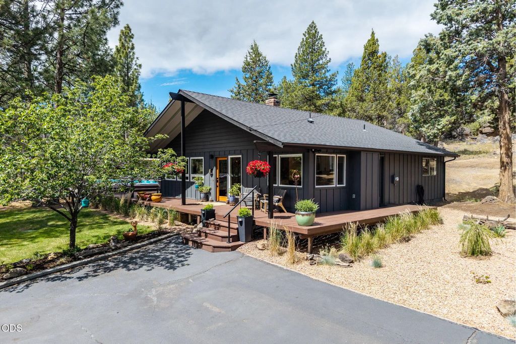 18943 Martingale Circle, Bend
