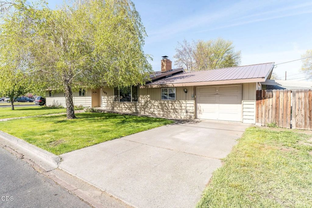 309 Nw 9th Street, Redmond