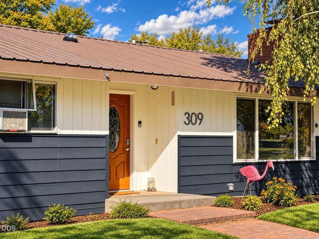 309 Nw 9th Street, Redmond
