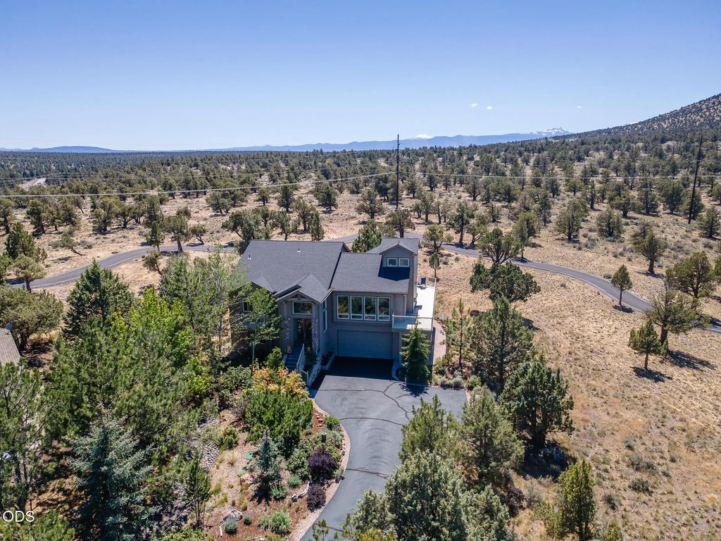 2269 Hawk Owl Court, Redmond