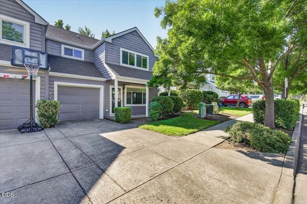162 Crocker Street, Ashland