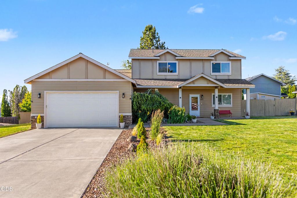 821 Quail Point Drive, Klamath Falls