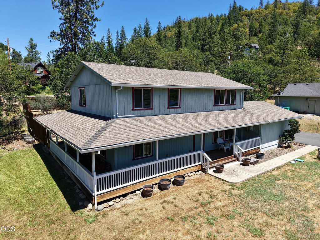 10 Quail Run Drive, Shady Cove