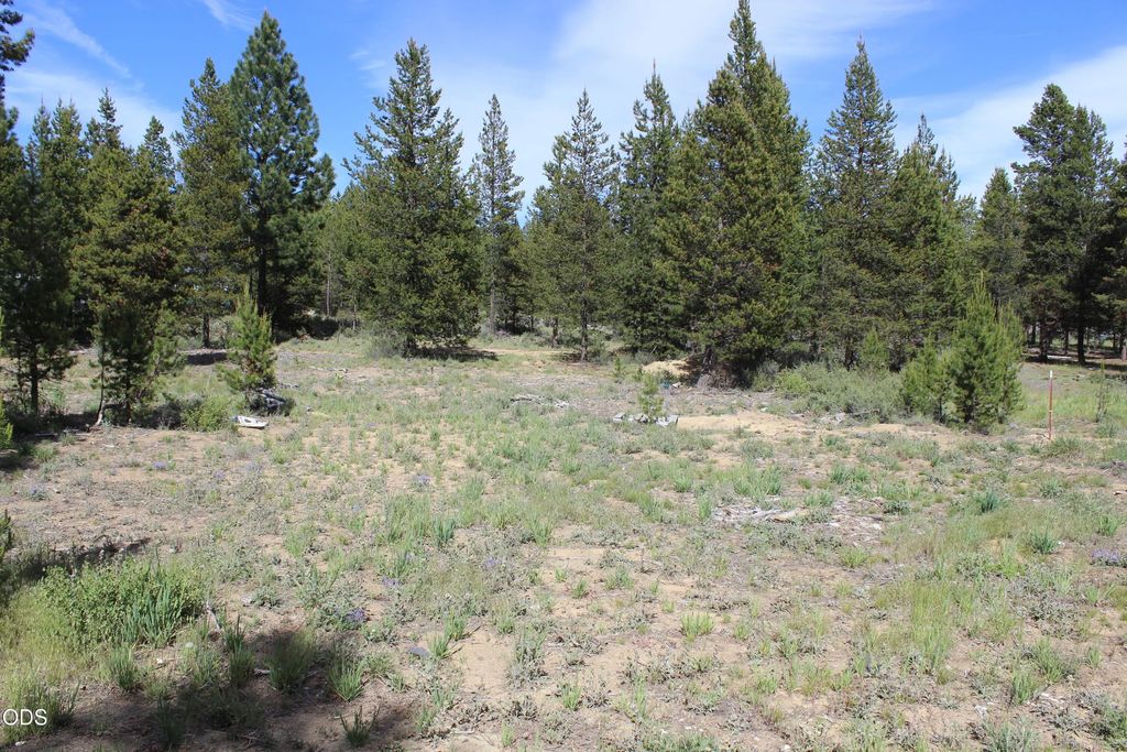 53780 Aguilar Court, La Pine