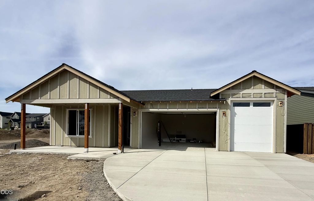 2051 Sw 42nd Street Lot 7, Redmond