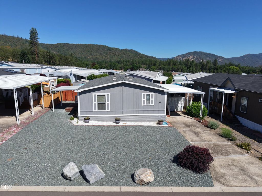 8401 Old Stage Road Unit 65, Central Point