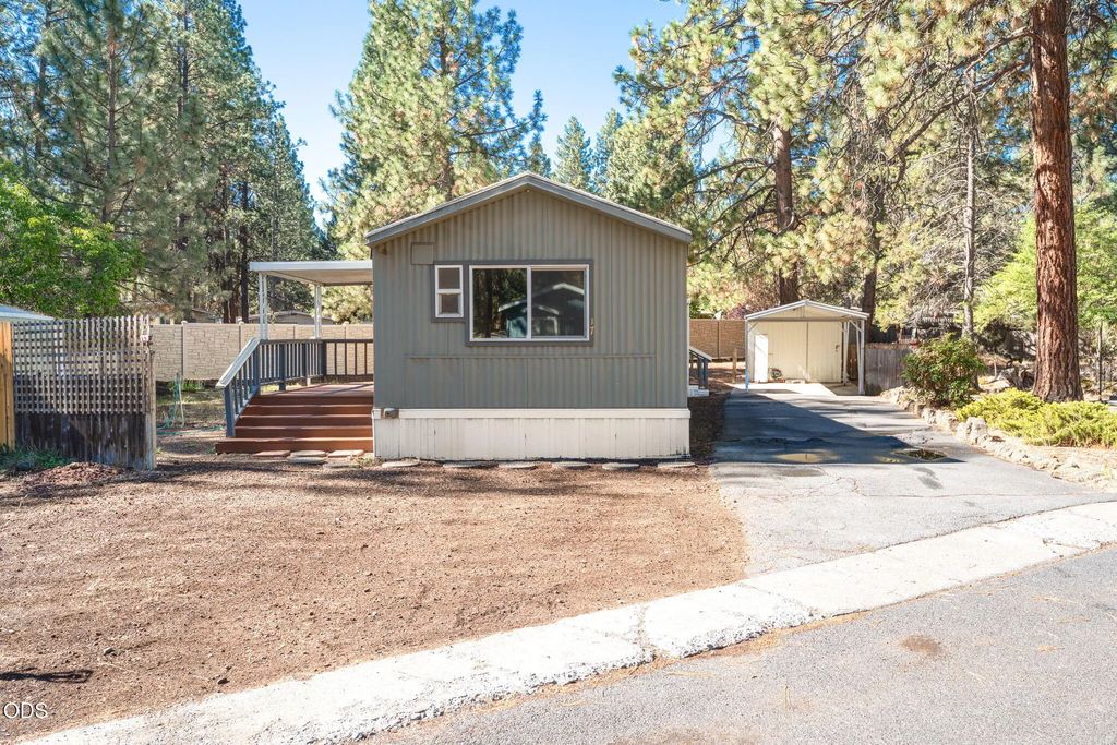 61040 S Queens Drive Unit 17, Bend