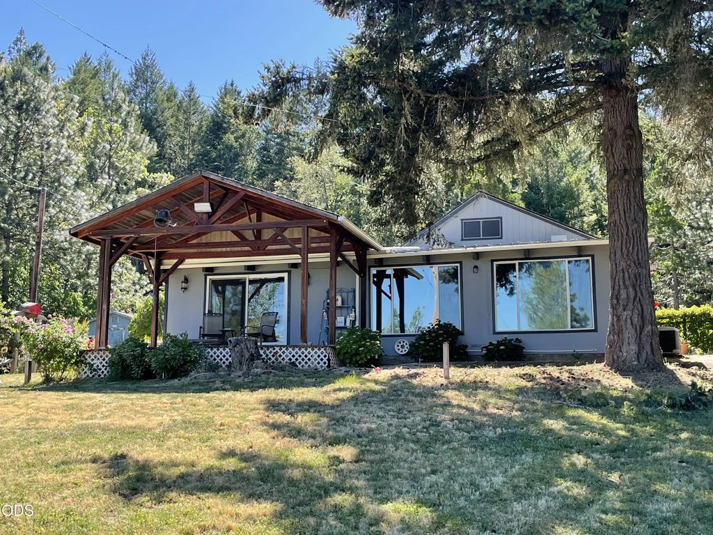 2640 Birdseye Creek Road, Gold Hill