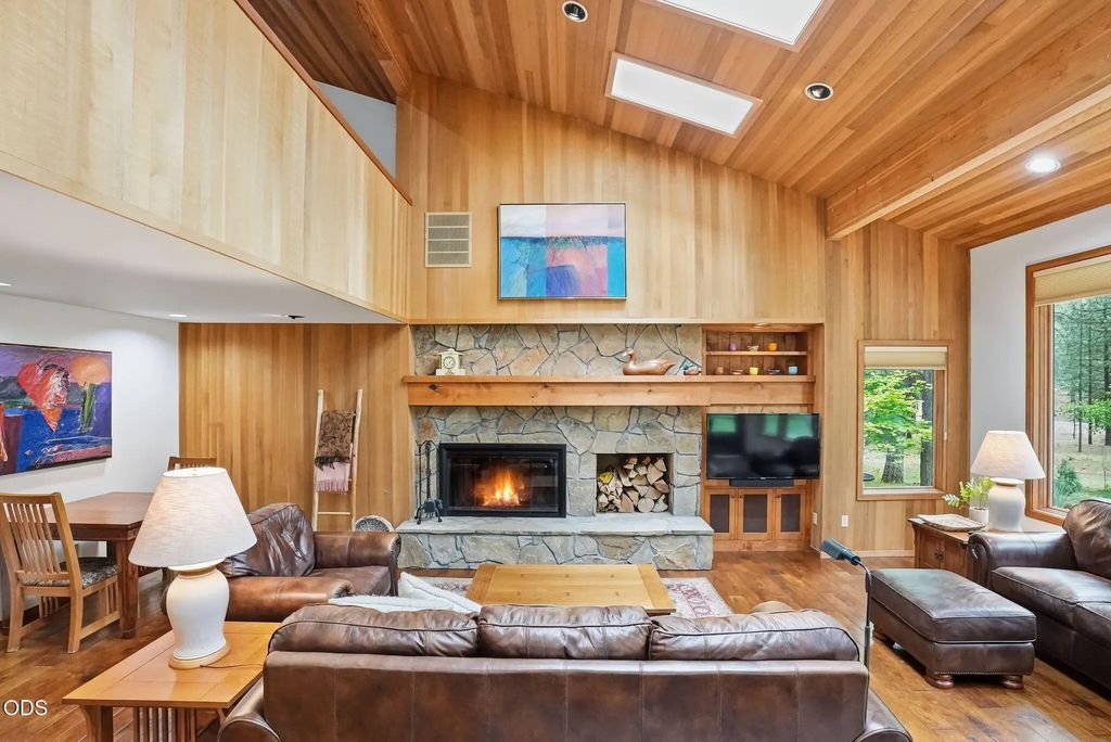 70305 Arvensis Gm 348, Black Butte Ranch