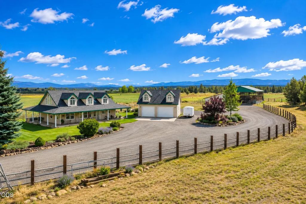 24585 Dodds Road, Bend