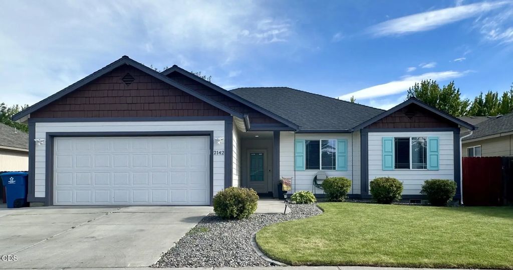 2142 Nw Elm Avenue, Redmond