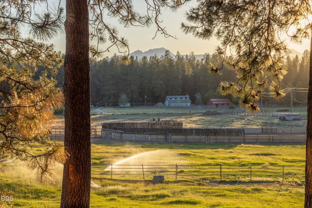 60266 Tekampe Road, Bend