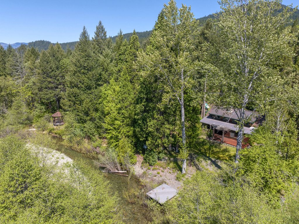 8501 Deer Creek Road, Selma