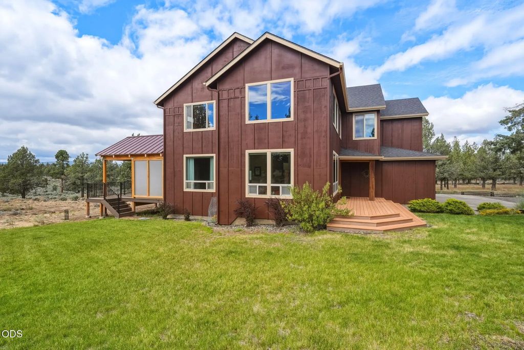 70275 Club Road, Sisters