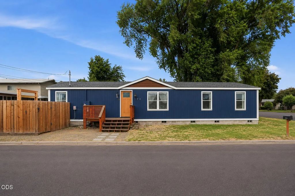 194 Se Garner Street, Prineville