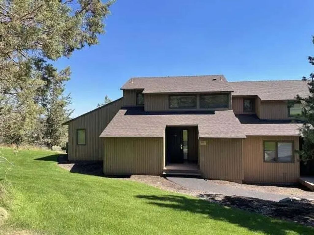 1844 Redtail Hawk Drive Rv55j, Redmond