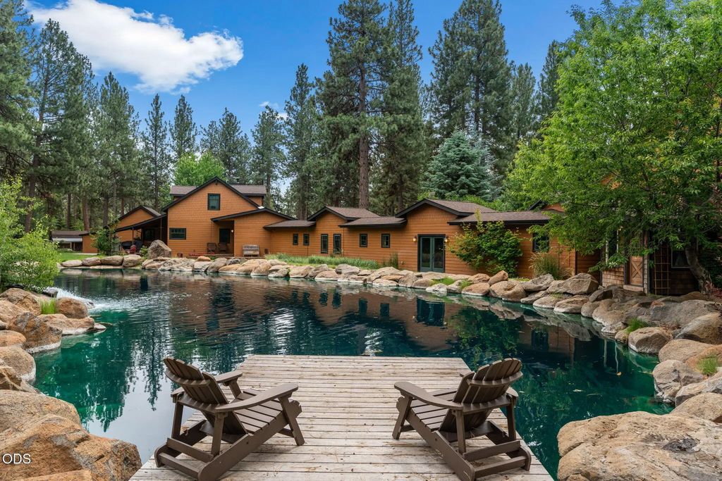 16440 Fair Mile Road, Sisters