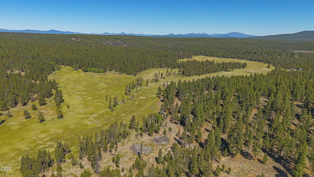 Williamson River Road 206226, Chiloquin