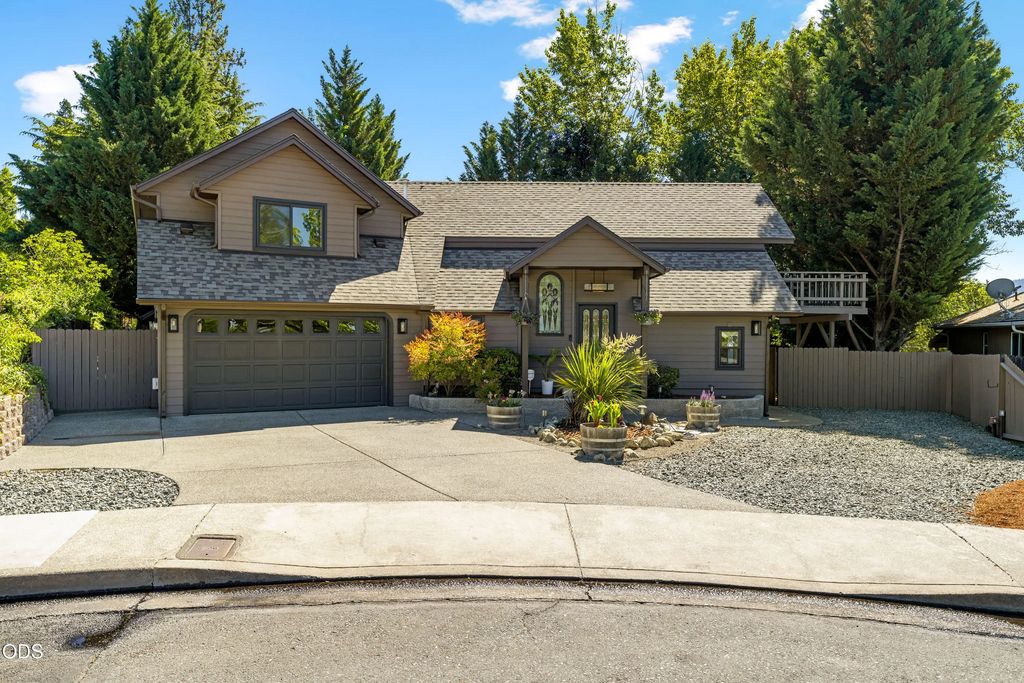 104 Nw Dawnhill Court, Grants Pass