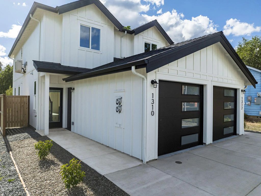 1310 Nw Conklin Avenue, Grants Pass