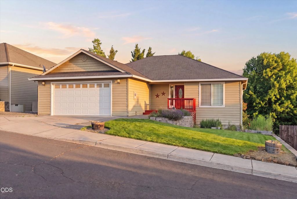 1056 Highlands Drive, Eagle Point