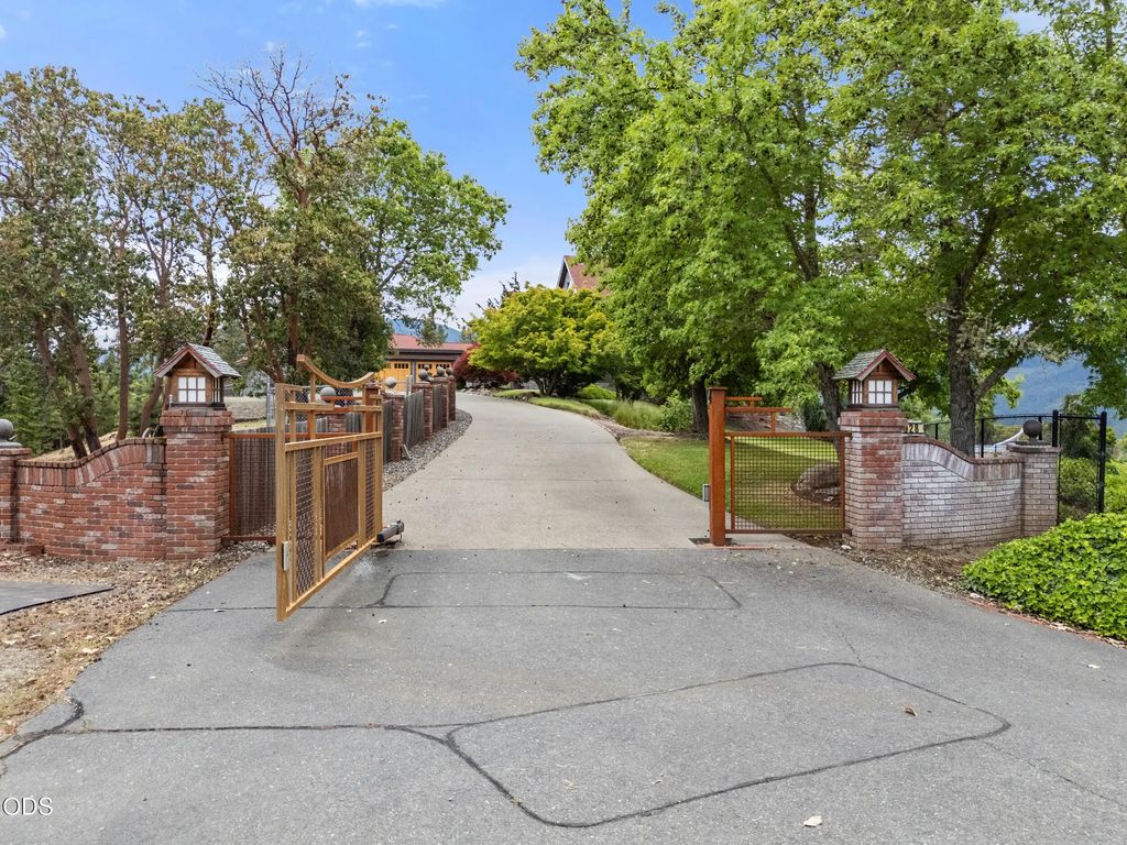 928 W Woodside Street, Grants Pass