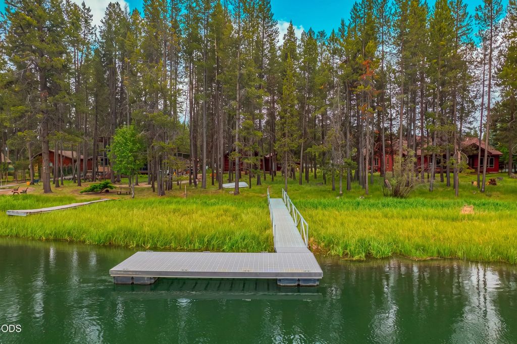 55915 Wood Duck Drive, Bend