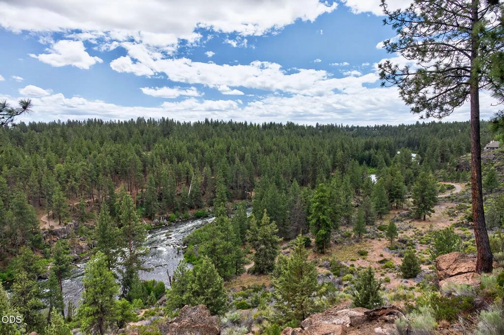 19717 Sw Mount Bachelor Drive Unit 614, Bend