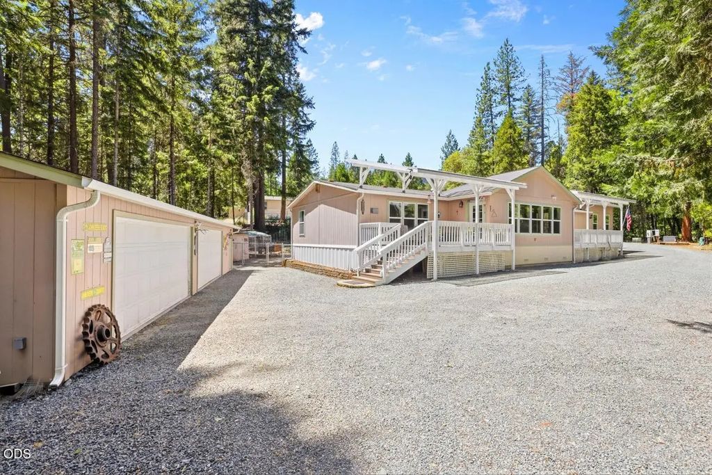 4300 Pleasant Creek Road, Rogue River