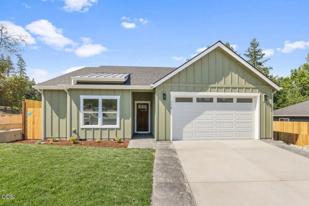 776 Kendall Drive, Grants Pass