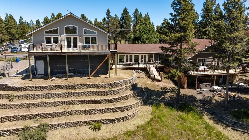 53345 Riverview Drive, La Pine
